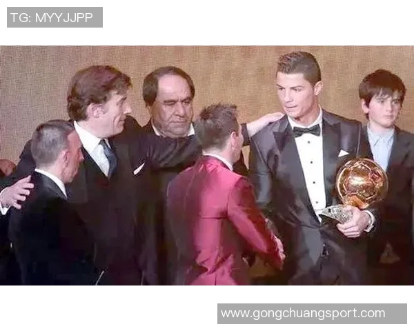 足球明星欢庆时刻精彩瞬间合集展现激情与荣耀