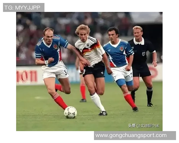 回顾98年足球明星外号背后的故事与传奇瞬间