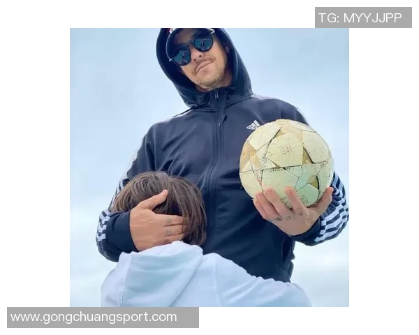 足球明星深情告白妻子感人话语展现爱情真谛与家庭温暖